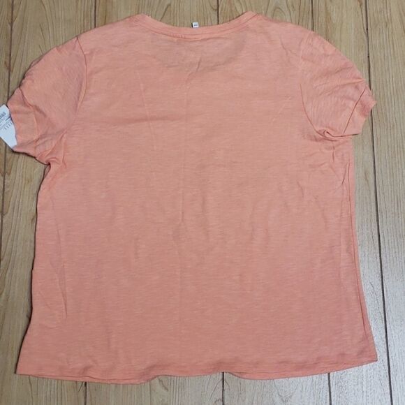 NEW! ELLE "GORGEOUS" CAP TWIST SLEEVE T-SHIRT - Picture 8 of 9